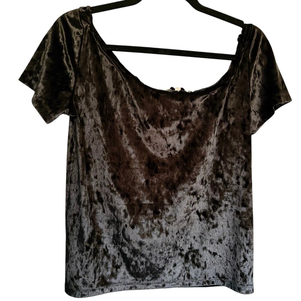Vince M Black Crushed Velvet Top Scoop Neck Short Sleeve *flaw*